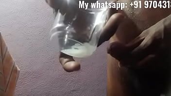 Afspelen Rajesh masturbeert lul en spuugt op lul en komt klaar deel 4. whatsapp 91 9704318763