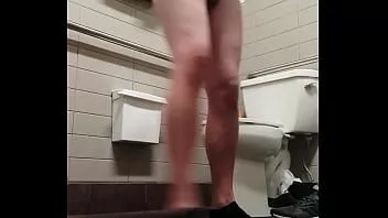 Abspielen Er braucht wirklich einen Schwanz Michigan Boy wird alles ficken