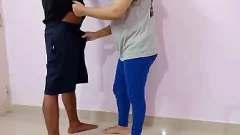play Desi Indian Bhabhi budzi europejskiego kochanka na międzyrasowe spotkanie wypełnione wytryskiem w cipce