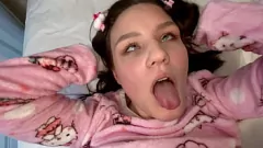 play Petite Üvey Kardeş Yoğun Oral Seksten Sonra Ham Bir Anal İçin Yalvarıyor