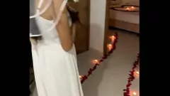 Riproduci Sesso appassionato in luna di miele: il creampie cremoso della calda moglie latina
