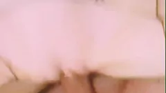 play Latina amateur en medias obtiene un creampie a pelo después de un intenso estilo perrito