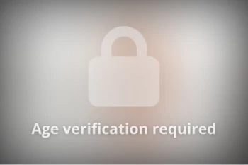 Actrita Electra Rayne