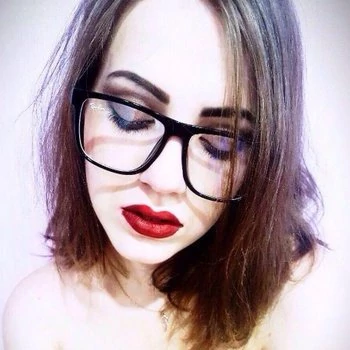 अभिनेता Cristall Gloss